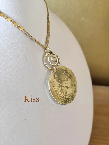 Klimt_Kiss01.jpg